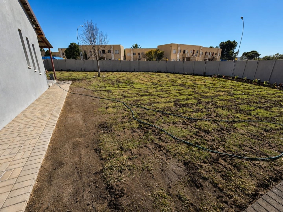 To Let 4 Bedroom Property for Rent in Pellissier Free State